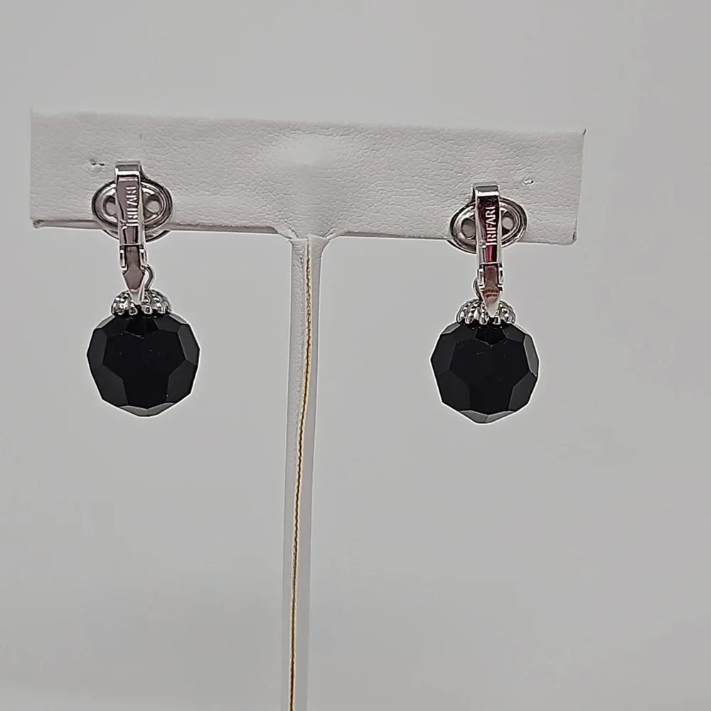 Vintage Crown Trifari Black Faceted Glass Bead Earrings Dangle Clip On Signed